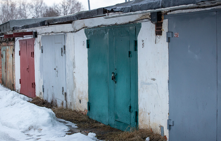 «Не угори, не подожги»: Автоэксперт Николай Киреенко рассказал, что нельзя делать в гараже зимой