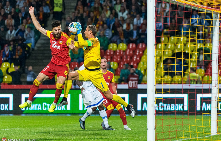 Беляев, не сыгравший за тульский "Арсенал" за год ни разу, перешел в "Ленинградец"