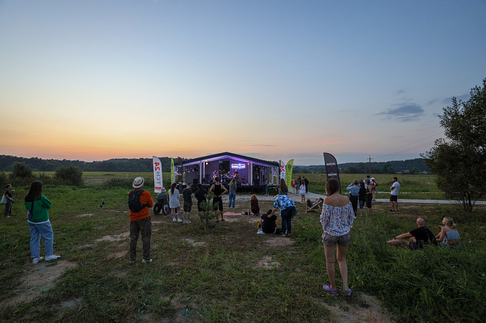 Фоторепортаж: как проходит MaxiCamp от радио Maximum и ГК Медиа Траст