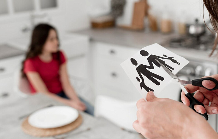 Под угрозой невыезда из страны туляк выплатил 700 000 рублей долгов по алиментам