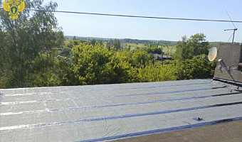 По требованию прокуратуры УК отремонтировала кровлю дома в поселке Узловского района