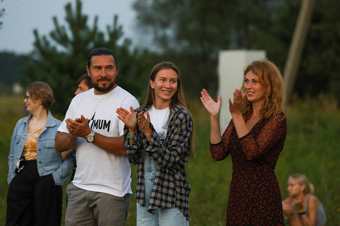 Фоторепортаж: как проходит MaxiCamp от радио Maximum и ГК Медиа Траст