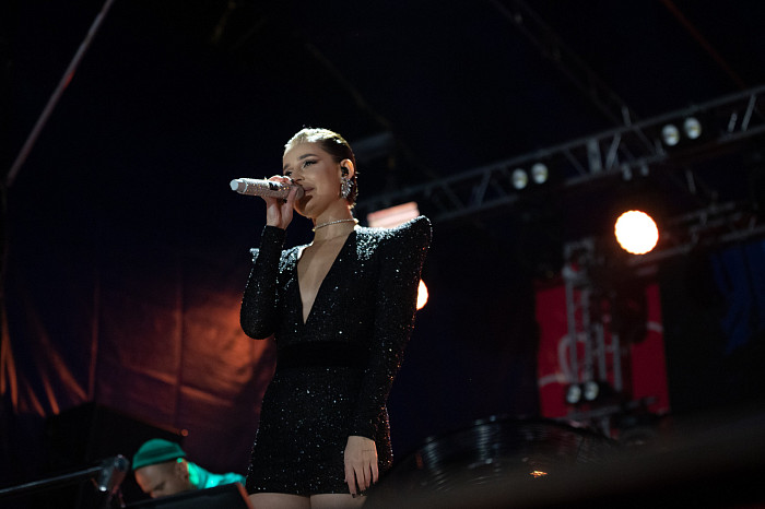 Фоторепортаж с выступления Artik & Asti на День города в Туле