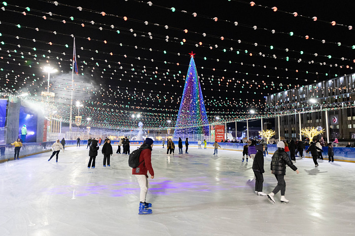 В Туле открылся Губернский каток: фоторепортаж
