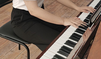 Фортепиано – с отрывом самый популярный инструмент в «музыкалке»: также дети в Туле выбирают гитару и скрипку, есть гармонисты и балалаечники