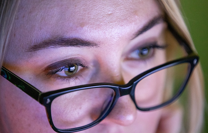 Врач опровергла самые распространенные мифы о зрении