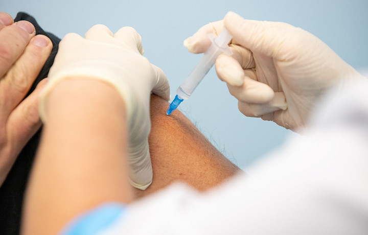 В Роспотребнадзоре назвали прививки, которые необходимо делать взрослым