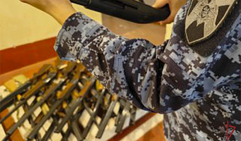 Тульские росгвардейцы передали 50 единиц оружия в район проведения СВО