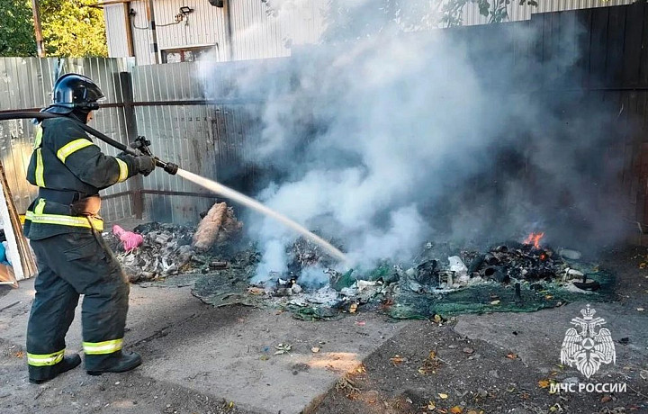 За сутки спасатели потушили в Тульской области пять пожаров