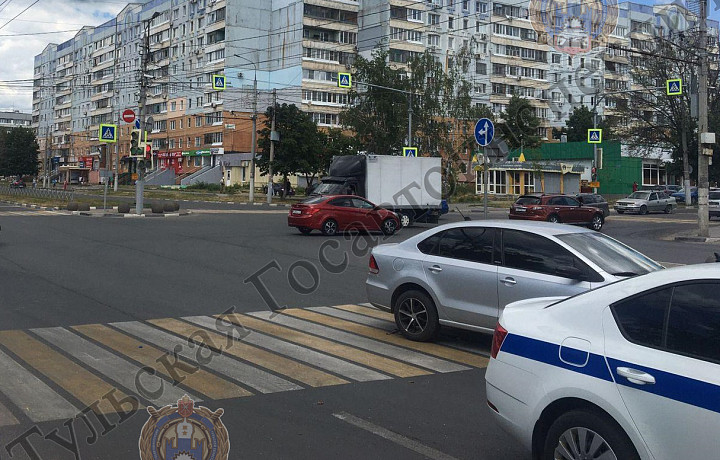 В Туле на улице Ложевой Chevrolet Lacetti сбил пешехода