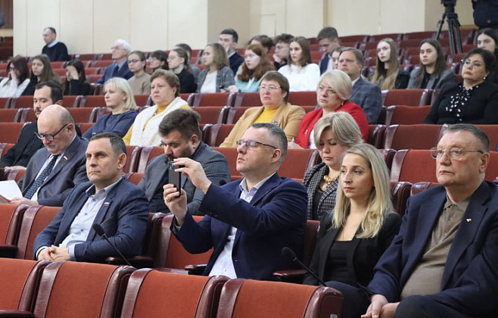 Уникальные операции и машины медикам: какие расходы включены в бюджет Тульской области на ближайшие три года