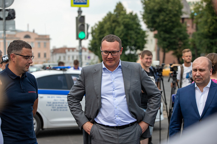 Бригада тульских медиков отправилась в ДНР для оказания медицинской помощи местным жителям