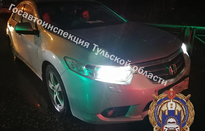 В Туле пенсионерка попала под колеса авто, когда переходила дорогу на «красный» светофор