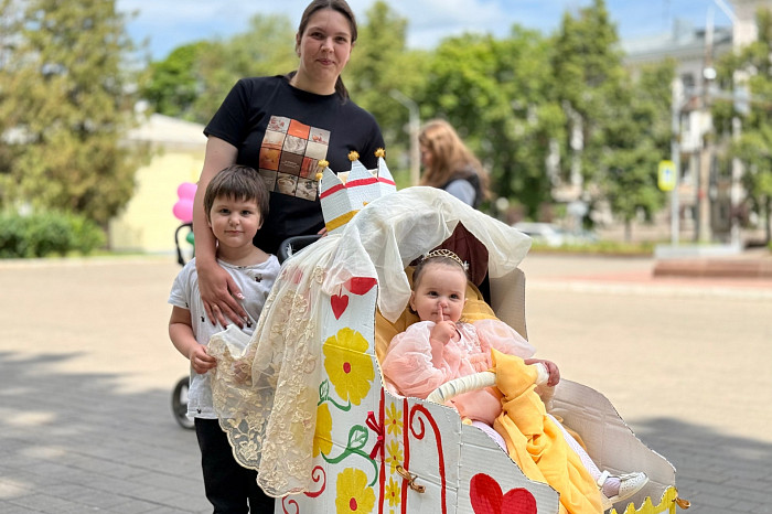 Тула отметила День защиты детей парадом колясок и многодетных семей