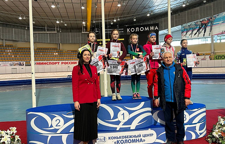 Тульская спортсменка завоевала две серебряные медали на Всероссийских соревнованиях по конькобежному спорту