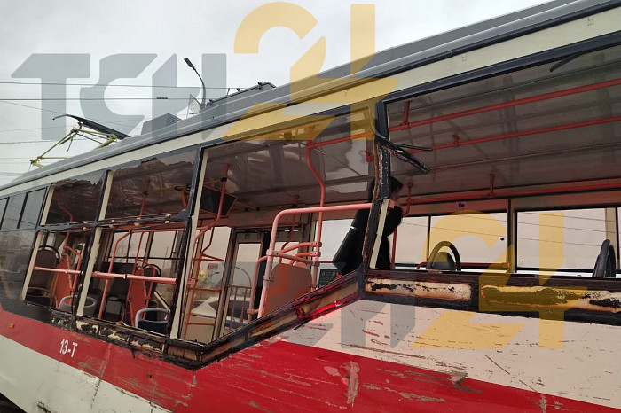 Опубликованы фото с места массового ДТП на Пролетарском мосту в Туле