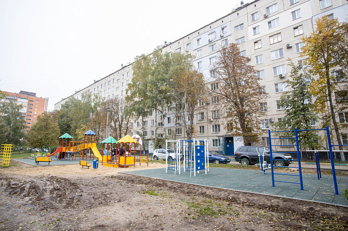 Администрация Тулы осмотрела благоустроенные дворы и детские площадки в рамках программы «Наш город»