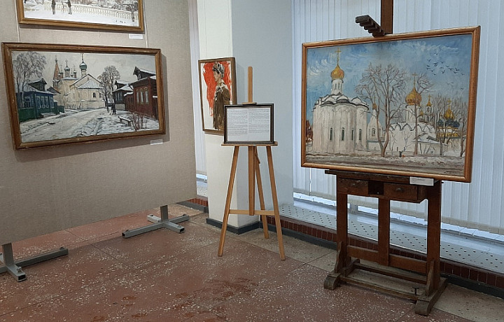 В Выставочном зале Тулы открылась выставка работ живописца Дмитрия Нечитайло
