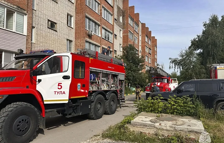 В Туле при пожаре в многоэтажке спасены восемь человек