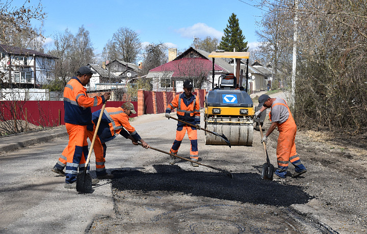 Ямочный ремонт в Щекинском районе завершат до конца мая