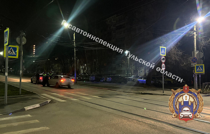 В Туле 31-летний мужчина попал под колеса авто на улице Фридриха Энгельса