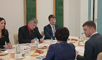 Глава тульского Минздрава Мухин: Мы заботимся не только о здоровье, но и о социальном благополучии семьи