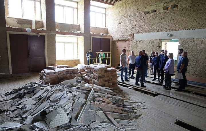 Ремонт Дома культуры в тульской деревне Ольховец завершится до конца осени