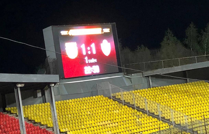 В Туле стартовал матч «Арсенала» с «Енисеем»