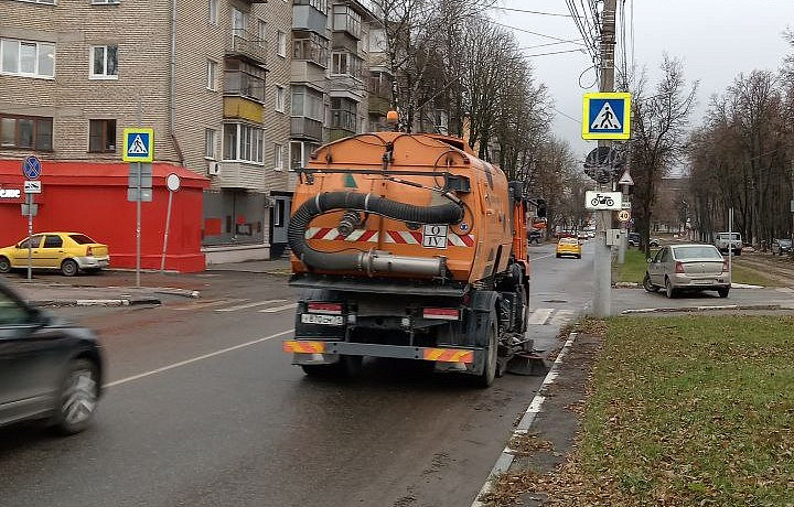 В Туле 7 ноября продолжилась уборка городских улиц — ТСН 24