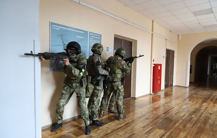 В Туле провели учения с легендой проникновения диверсантов в ТулГУ