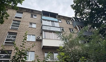 Тулякам рассказали, куда жаловаться на соседей, захламляющих подъезд