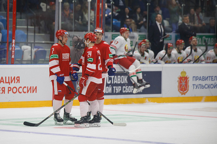 Фоторепортаж: как прошел матч между национальными сборными России и Беларуси