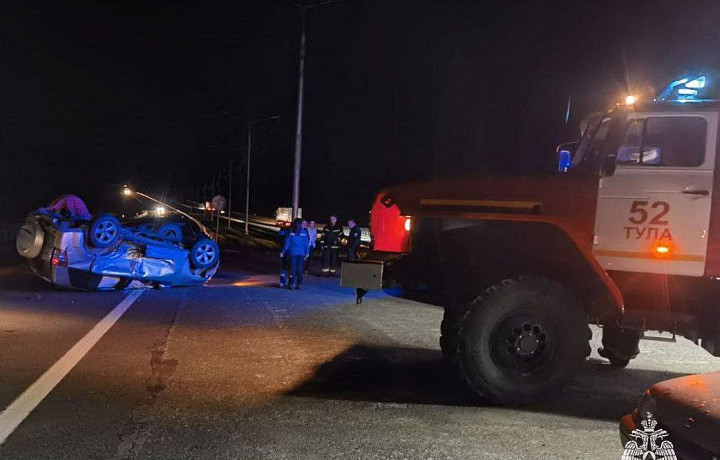 Тульские спасатели за сутки выезжали на 11 ДТП и три пожара