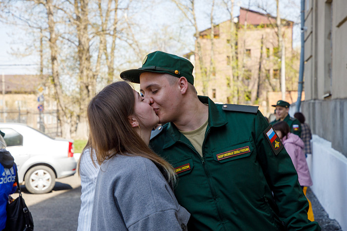 Первая группа тульских солдат-срочников отправилась к месту службы