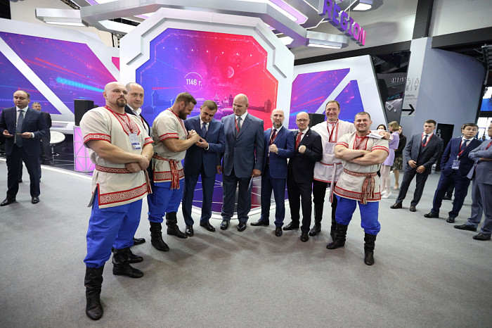 Почти 51,5 млрд рублей инвестиций и сотни новых рабочих мест. Каким был для Тульской области второй день ПМЭФ