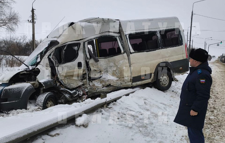 Прокуратура взяла на контроль проверку ДТП с пятью пострадавшими на трассе М-4 в Ефремовском районе