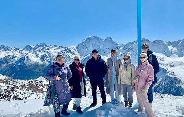 Новомосковские школьники побывали на Эльбрусе