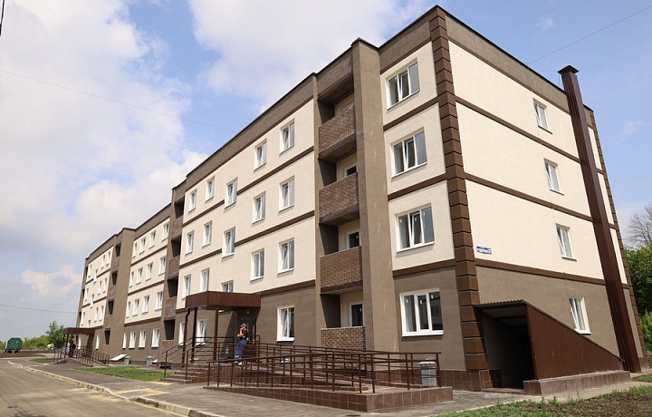 ﻿В Новомосковске 60 семей переехали в новые квартиры из аварийного жилья