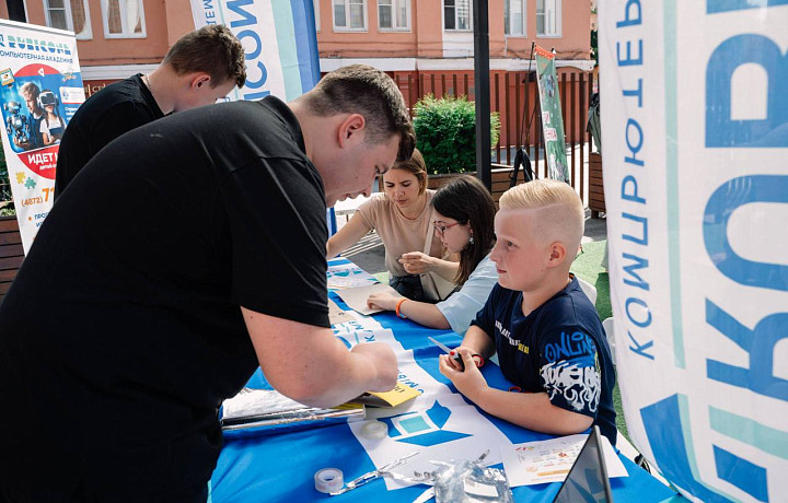 В Туле масштабно прошел фестиваль «Ярко-Жарко»
