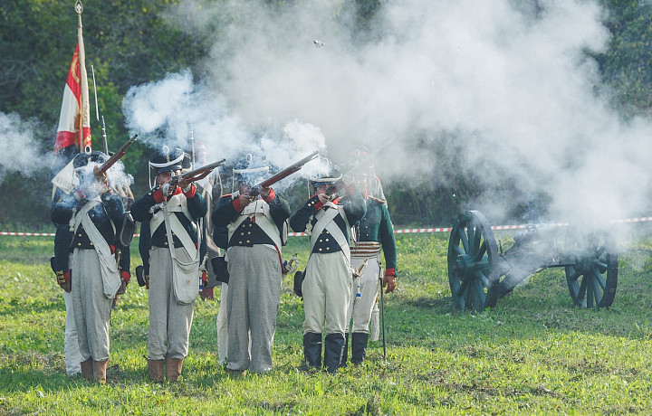 Под Тулой реконструируют сражения Отечественной войны 1812 года