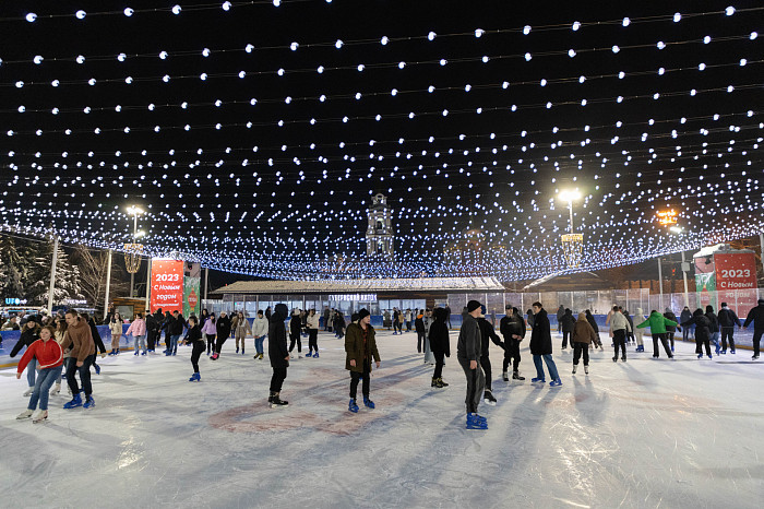 В Туле открылся Губернский каток: фоторепортаж