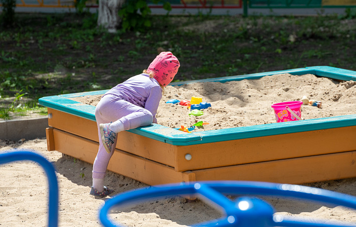 Председатель Свердловского Союза женщин предложила женщинам рожать в 18 лет, чтобы быть успешными