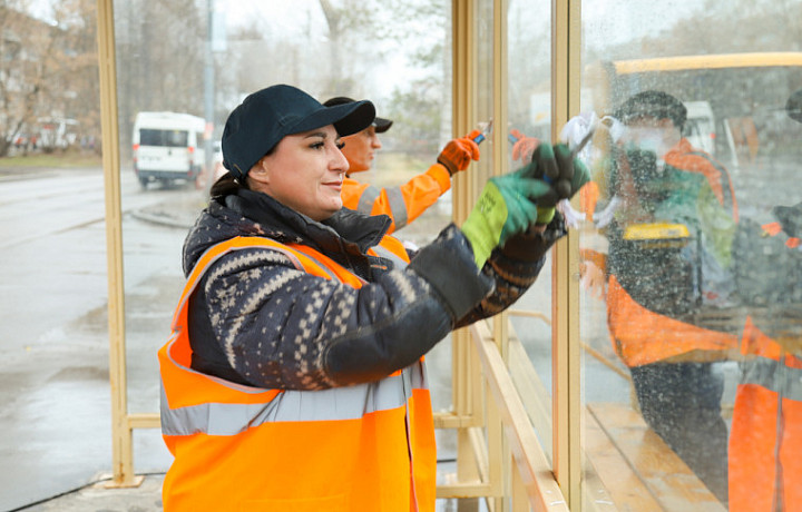 В Туле после зимы отмыли 80% остановочных павильонов