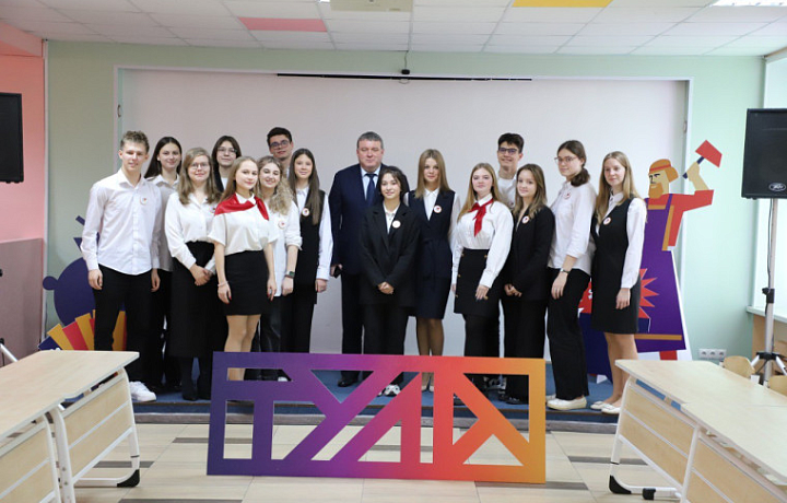 Илья Беспалов пообщался с тульскими гимназистами в центре образования