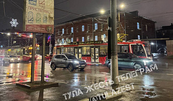 Движение трамваев остановилось у Пролетарского моста в Туле