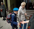 Цветной бульвар поздравил туляков с наступающим Днем Победы и подарил Георгиевские ленты