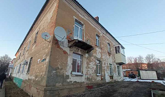 «Мы хотим жить в красивом доме!»: школьник из Болохово показал свой аварийный дом, который не ремонтировали много лет