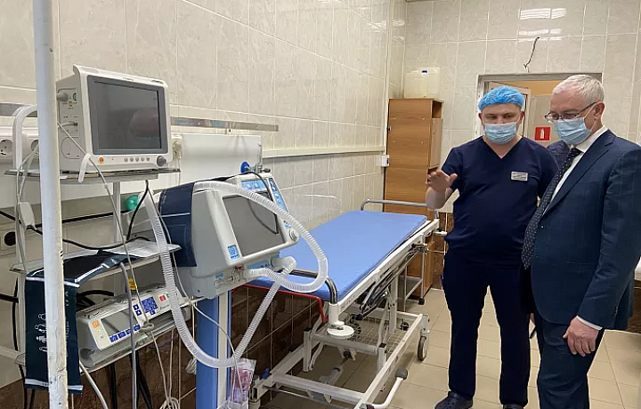 Замминистра здравоохранения Малишевский проверил работу тульских медучреждений в майские праздники