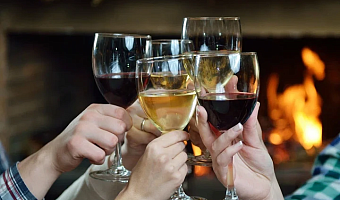 Полиция напомнила тулякам об опасности употребления суррогатного алкоголя