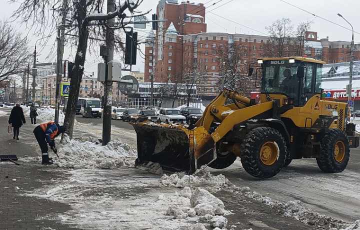 Около 7,5 тысяч кубометров снега вывезли с улиц Тулы за сутки